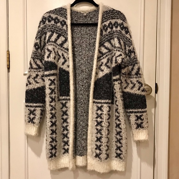 Fuzzy Urban Outfitters cardigan - Picture 4 of 4
